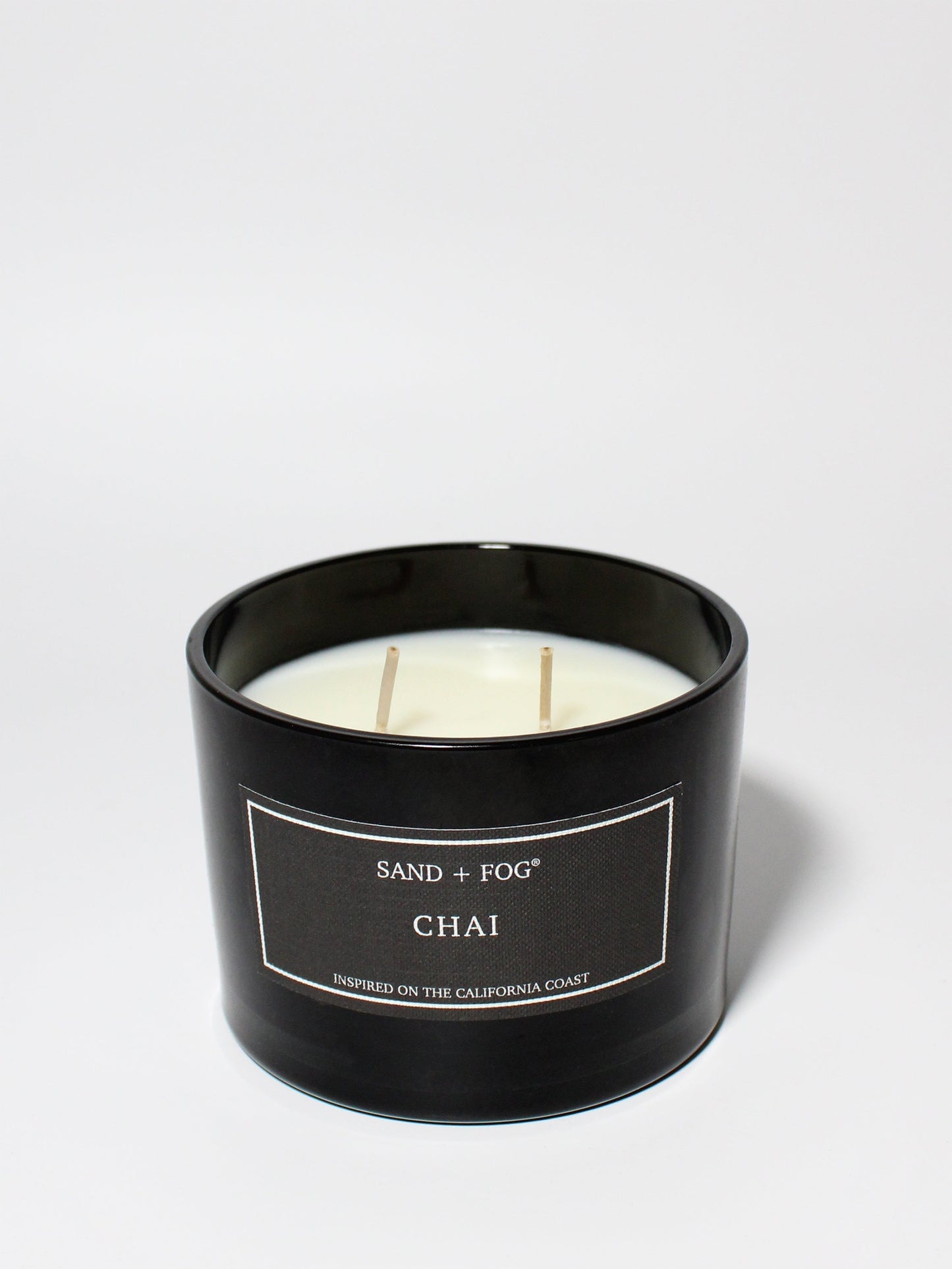 Chai 12 oz scented candle Black vessel with Wood Lid
